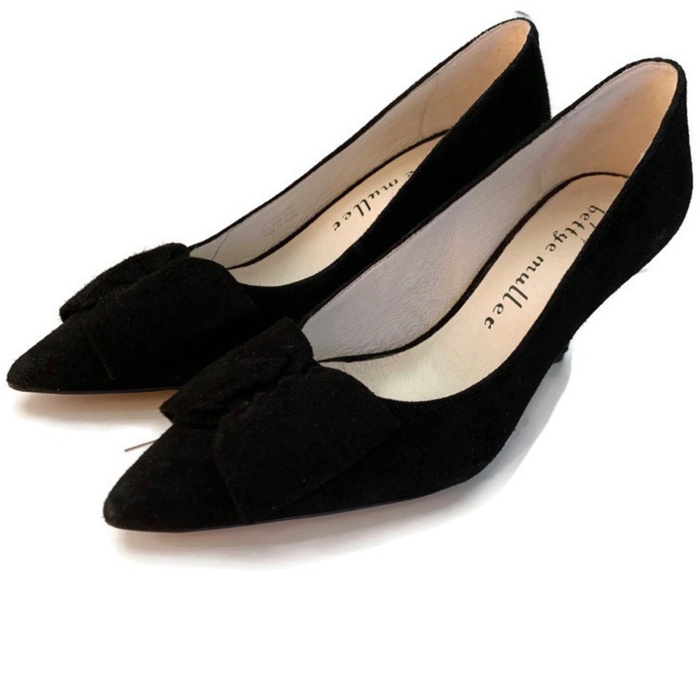 Bettye Muller Black Suede Bow Pumps 3” Heels  Sz 6